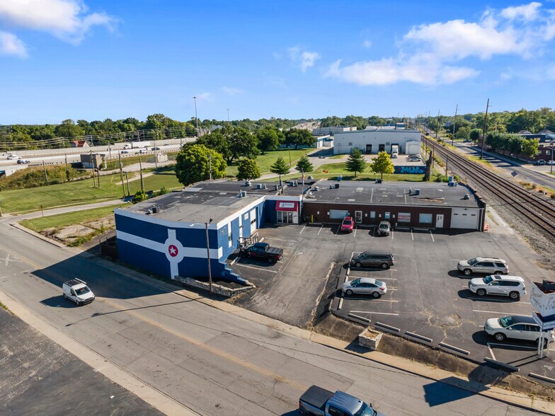 Primary Photo Of 1417 Commerce Ave, Indianapolis Manufacturing For Lease