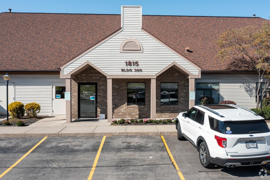 More Photos Of 1815 S Clinton Ave, Rochester Unknown For Lease