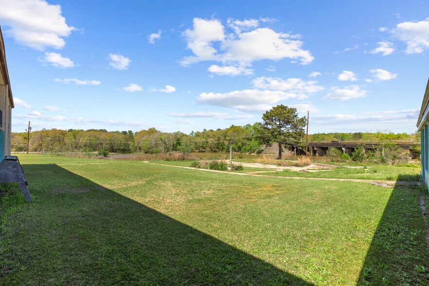 More Photos Of 1010 N Eufaula Ave, Eufaula Hotel For Sale