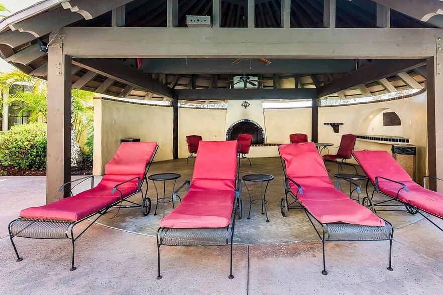 More Photos Of 3135 Old Hwy 395, Fallbrook Hotel For Sale