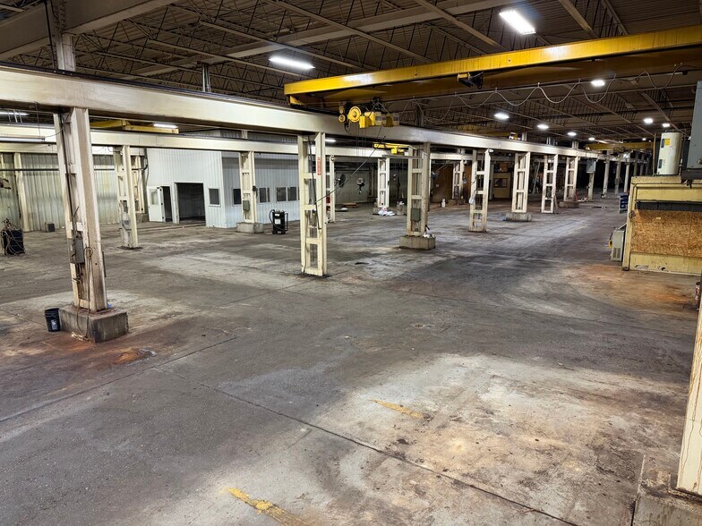 More Photos Of 4040 1st Pky, Terre Haute Industrial For Sale
