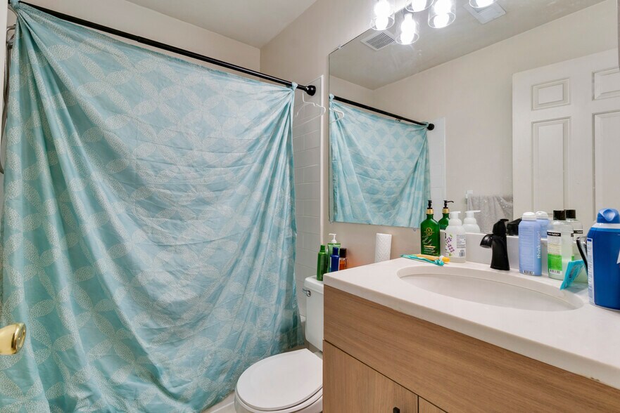 More Photos Of 645 N Paca St, Baltimore Apartments For Sale