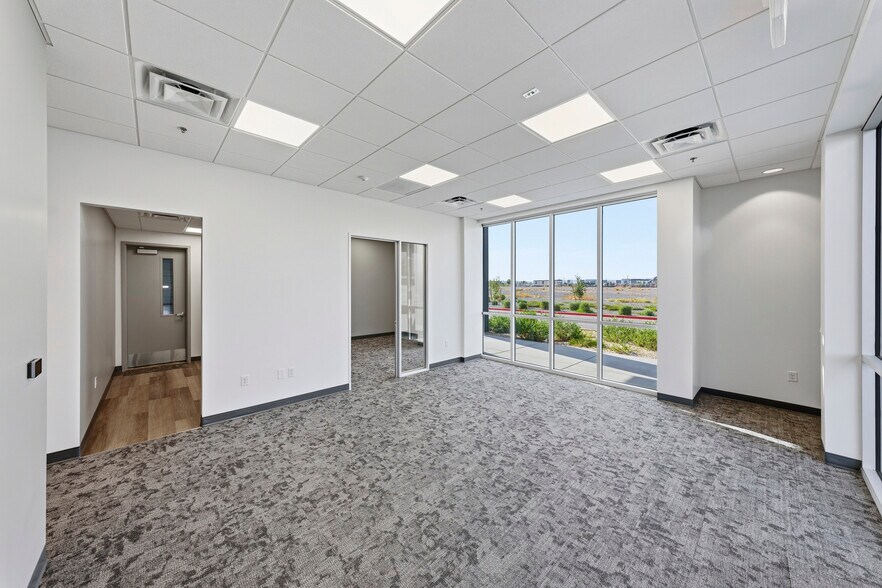 More Photos Of 6459 S Sossaman Rd, Mesa Warehouse For Lease