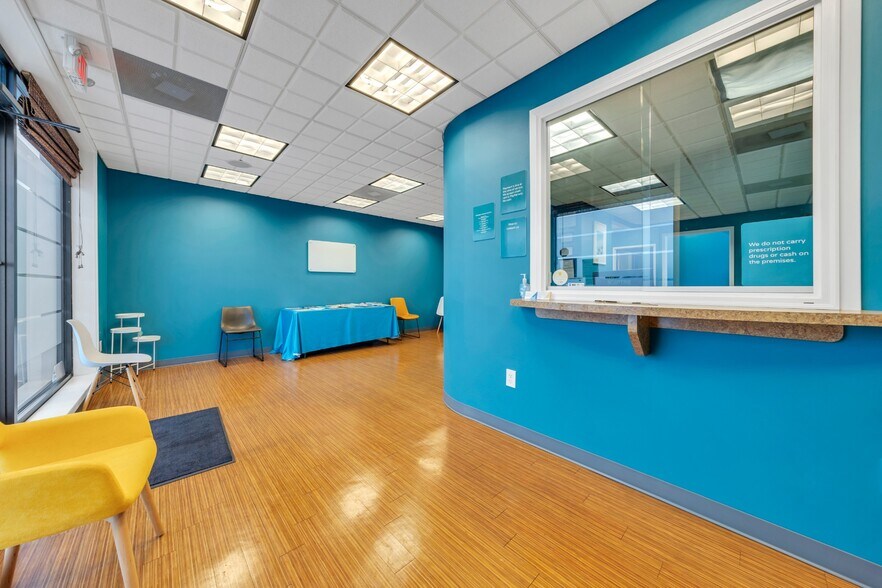 More Photos Of 2601 Franklin Rd, Roanoke Freestanding For Sale