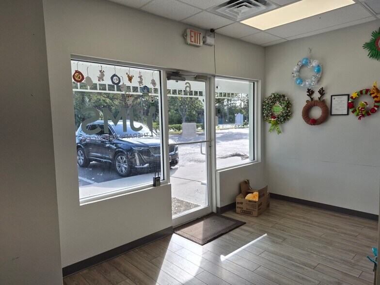 More Photos Of 1320 Culver Dr, Palm Bay Flex For Lease