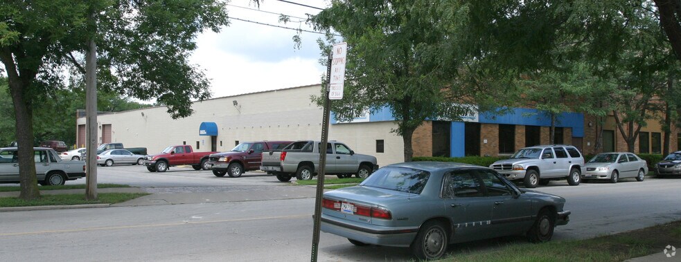 More Photos Of 1915-1917 N 12th St, Toledo Industrial For Sale