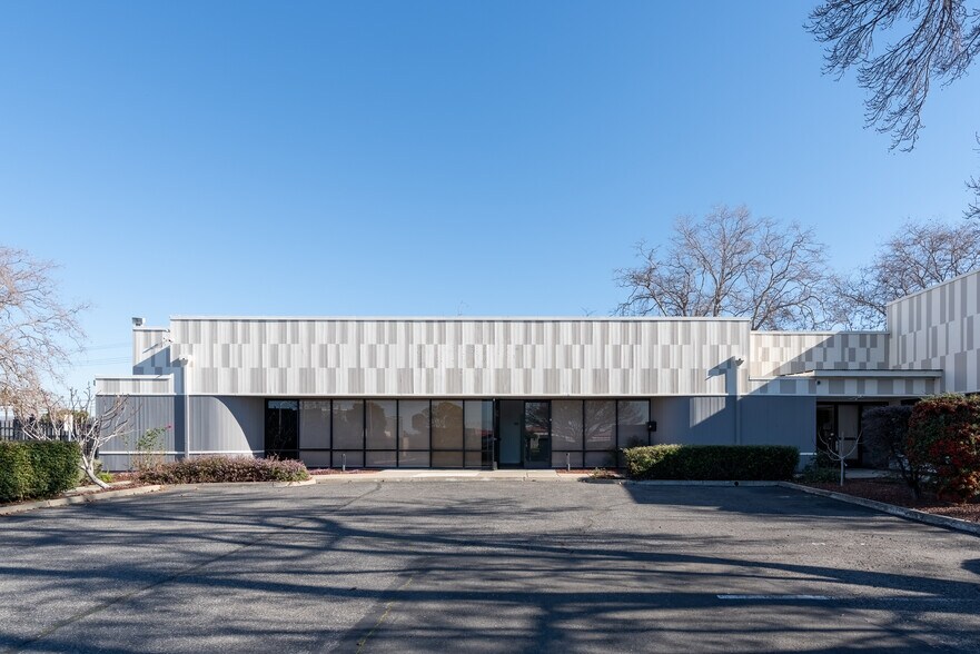 More Photos Of 22421-22429 Hesperian Blvd, Hayward Research And Development For Sale