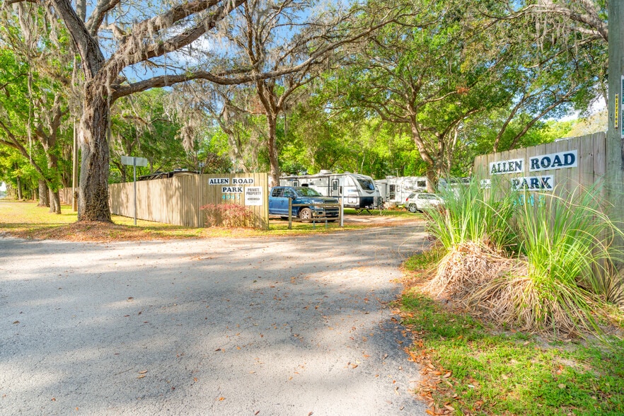 More Photos Of 4045-4049 Allen Rd, Zephyrhills Manufactured Housing Mobile Home Park For Sale
