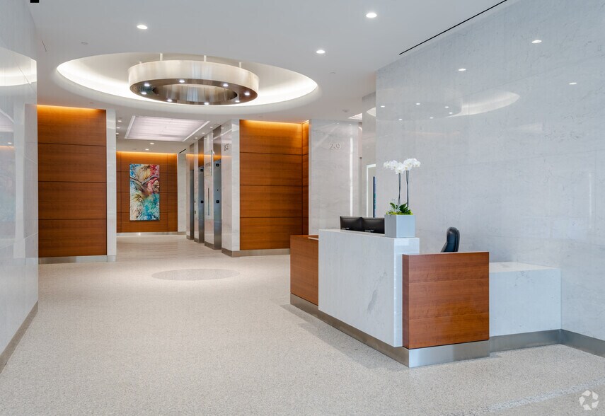 More Photos Of 1300 Post Oak Blvd, Houston Office For Lease