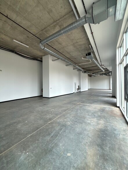 More Photos Of 1401 NE John Deshields Blvd, Bentonville Apartments For Lease