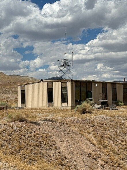 More Photos Of 1 To 1 Mill, Silverpeak Land For Sale