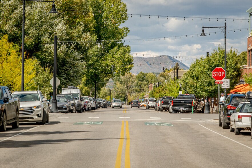 More Photos Of 700 Yampa, Steamboat Springs Restaurant For Sale