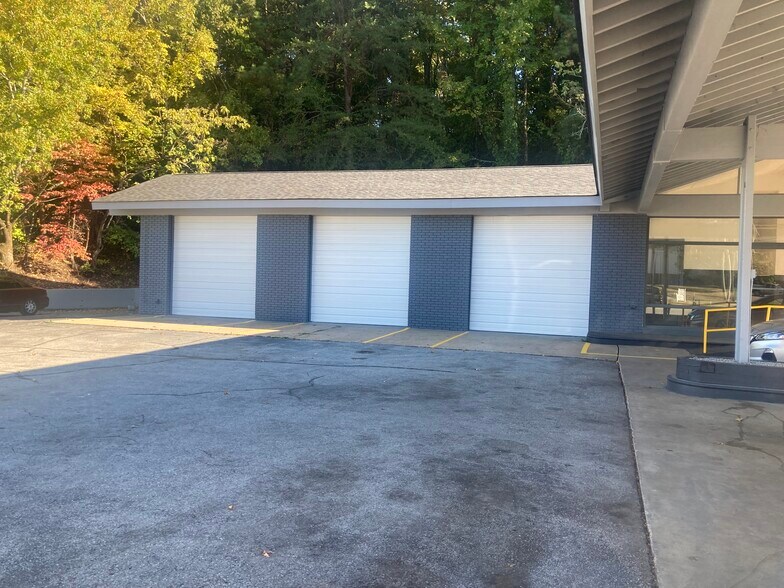 More Photos Of 3920 Hixson Pike, Chattanooga Auto Repair For Lease