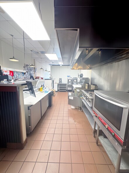 More Photos Of 19266 Coastal Hwy, Rehoboth Beach Storefront For Sale