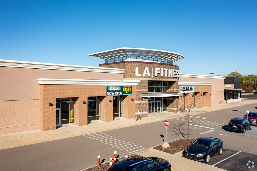 More Photos Of 44547-44911 Mound Rd, Sterling Heights Unknown For Lease