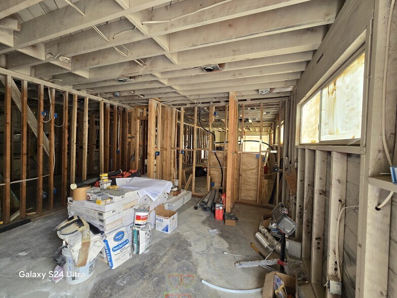 More Photos Of 167 Avenida Serra, San Clemente Specialty For Lease