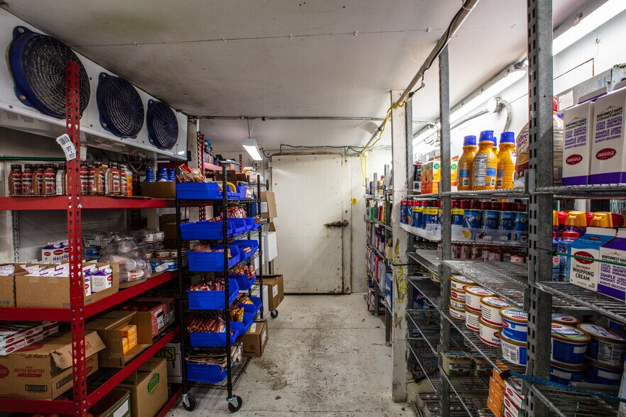 More Photos Of 118 4th ave, Clark Fork Supermarket For Sale