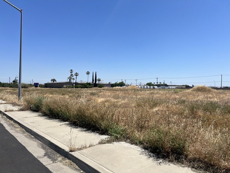 More Photos Of 301 Kiernan Ave, Modesto Land For Sale