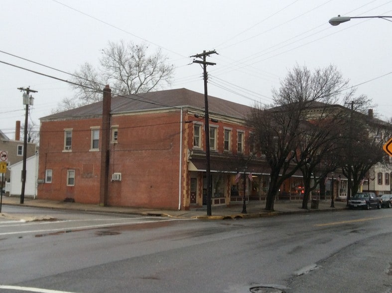 More Photos Of 19-27 N Main St, Woodstown Storefront Retail Residential For Lease