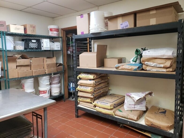 More Photos Of 114 N Elm St, Cresco Storefront Retail Residential For Sale