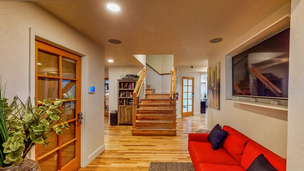 More Photos Of 3889 S Eastern Ave, Las Vegas Office For Sale