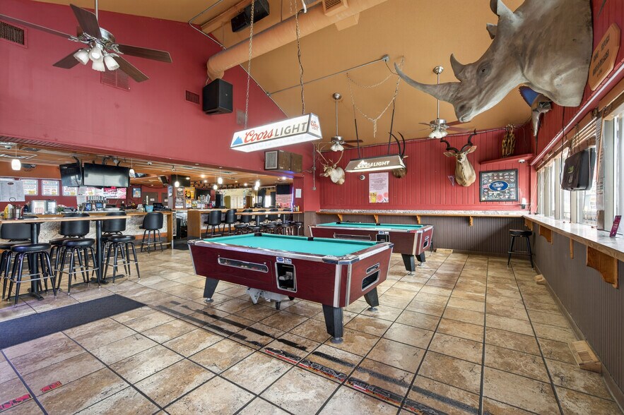 More Photos Of 17646 NE Central Ave, Ham Lake Restaurant For Sale