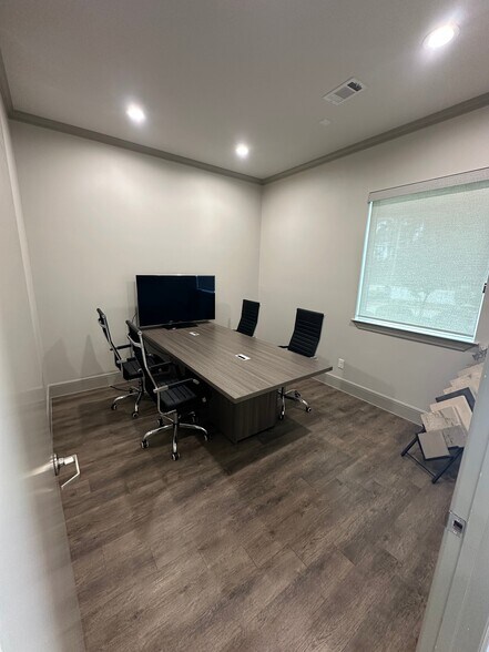 More Photos Of 17154 N Eldridge Pky, Tomball Medical For Lease