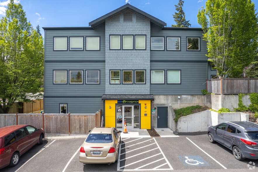 Primary Photo Of 21827 76th Ave W, Edmonds Medical For Sale
