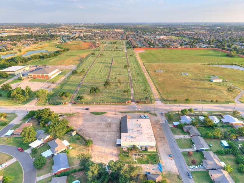 More Photos Of 809 SW 4th St, Moore Religious Facility For Sale