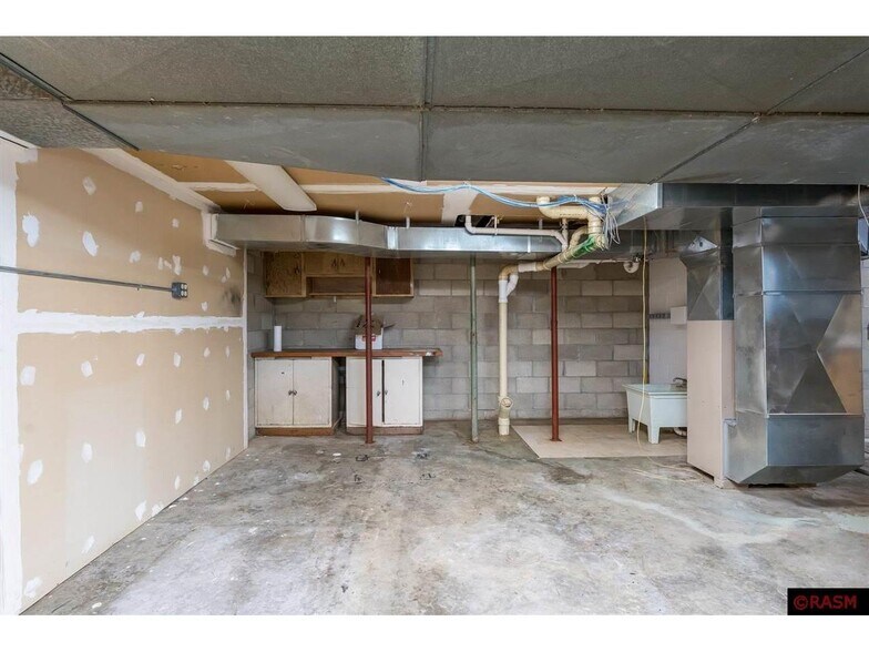 More Photos Of 608 Walnut Ave, Madison Lake Medical For Sale