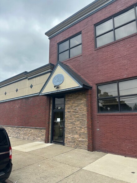 More Photos Of 321 Ramsdell Ave, Buffalo Warehouse For Lease