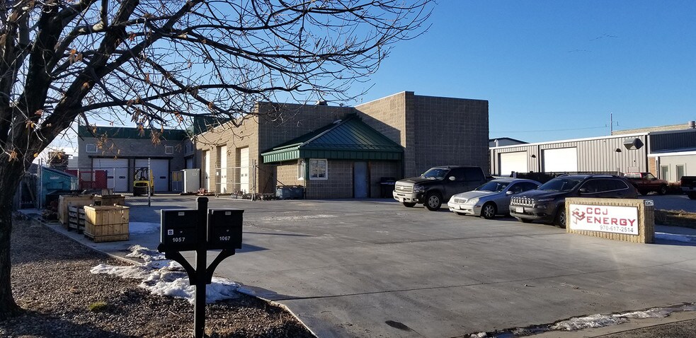 Primary Photo Of 1067 N Des Moines Ave, Loveland Warehouse For Lease