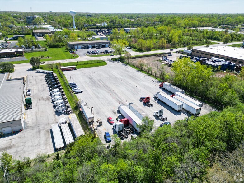 More Photos Of 68 North St, Park Forest Parking Lot For Sale