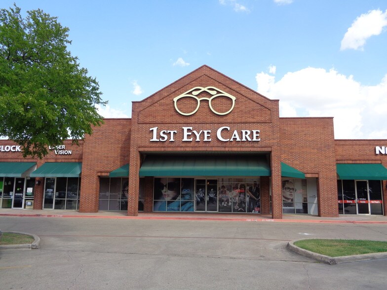 More Photos Of 2301 N Collins St, Arlington Unknown For Lease