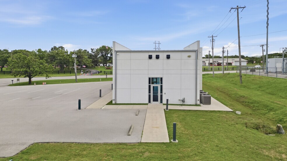 More Photos Of 12080 S 36th Ave W, Sapulpa Office For Sale