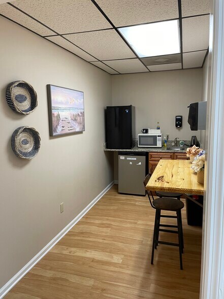 More Photos Of 910 S 8th St, Fernandina Beach Loft Creative Space For Lease