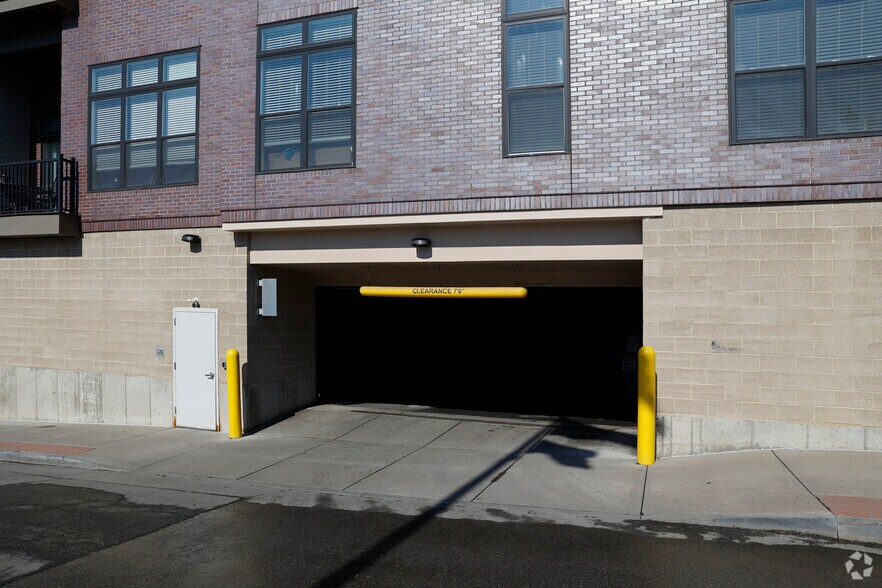 More Photos Of 240 State St, Schenectady Apartments For Lease