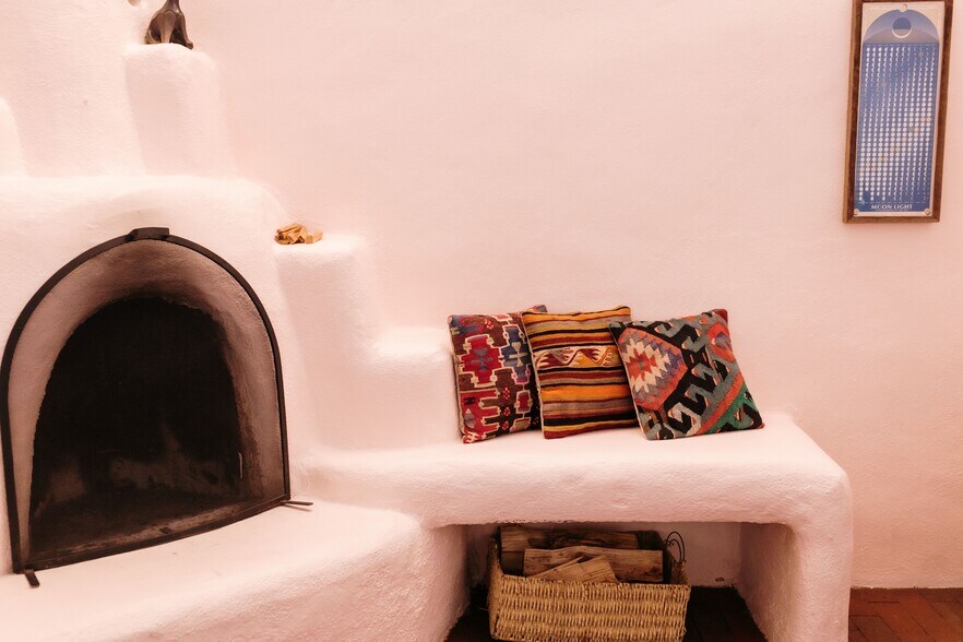 More Photos Of 220 W Manhattan Ave, Santa Fe Hotel For Sale