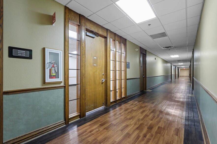 More Photos Of 11801 South Fwy, Burleson Hospital For Sale