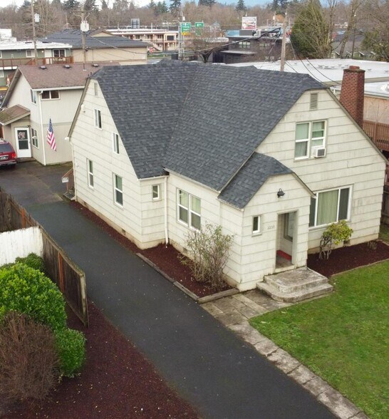 Primary Photo Of 1233 W 8th Ave, Eugene Apartments For Sale