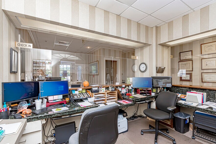 More Photos Of 8425 Cumberland Pl, Baton Rouge Medical For Lease