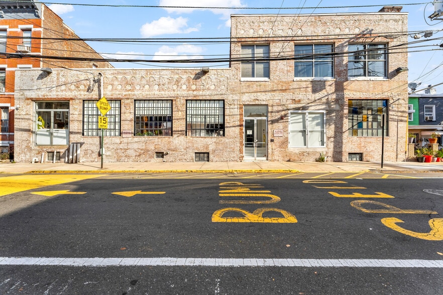 More Photos Of 216-220 19th St, Union City Manufacturing For Lease