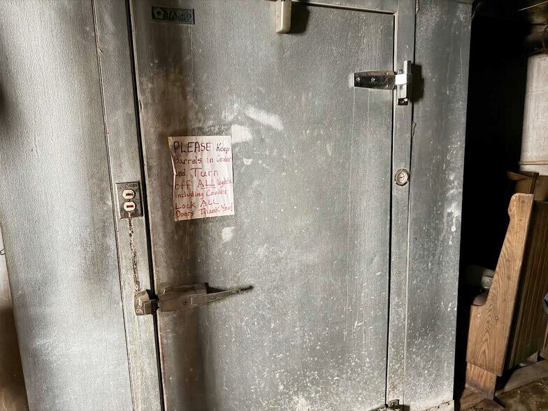 More Photos Of 342 Center Ave, Pittsburgh Storefront Retail Residential For Sale