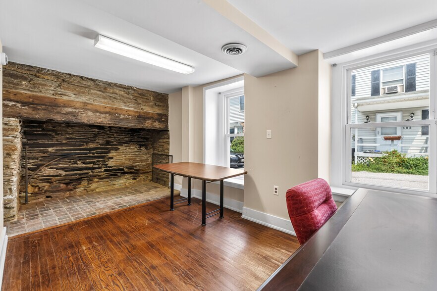 More Photos Of 410 Main St, Reisterstown Medical For Lease
