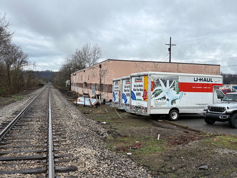 More Photos Of 550 Mayer St, Bridgeville Warehouse For Sale