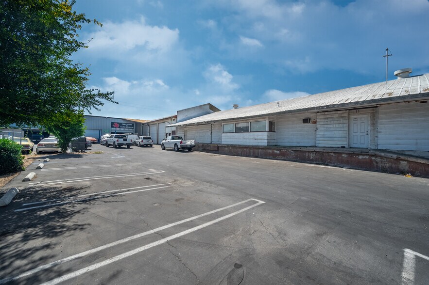 More Photos Of 13661 Calimesa Blvd, Yucaipa Freestanding For Lease