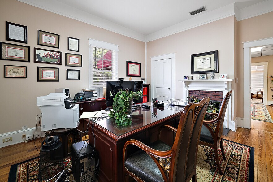 More Photos Of 324 N Texas Ave, Tavares Office For Lease