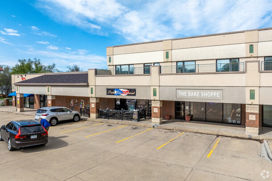 More Photos Of 6611 University Ave, Windsor Heights General Retail For Lease