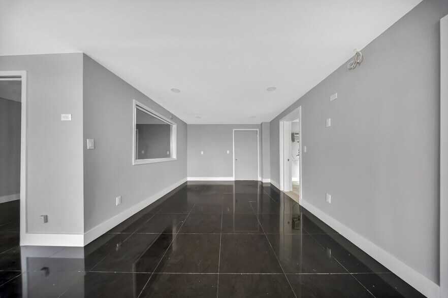 More Photos Of 5600 E 8th Ave, Hialeah Auto Dealership For Lease