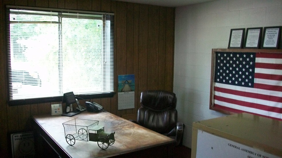 More Photos Of 325 Cumberland St, Fayetteville Auto Repair For Sale